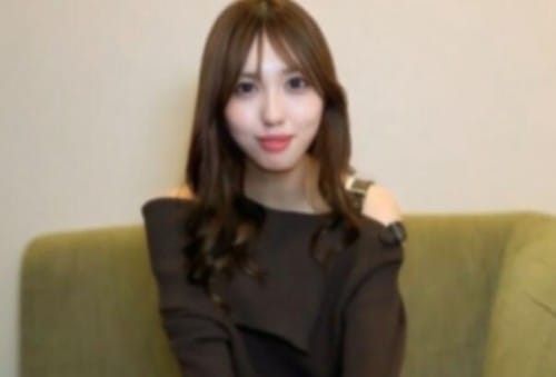 【無碼】長腿纖細美腿美女！明明舉止高雅，卻在任何體位都一邊說著「啊、啊～」一邊全身痙攣的超敏感身體騷！吞精 中出 ※特典高畫質